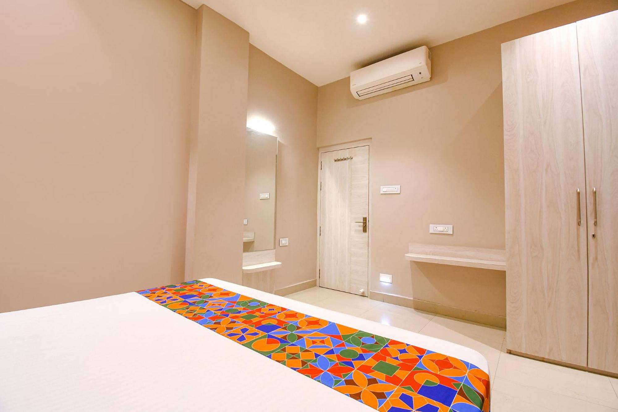 Fabhotel Kitchen Q Inn - Belaghata Calcutta Buitenkant foto
