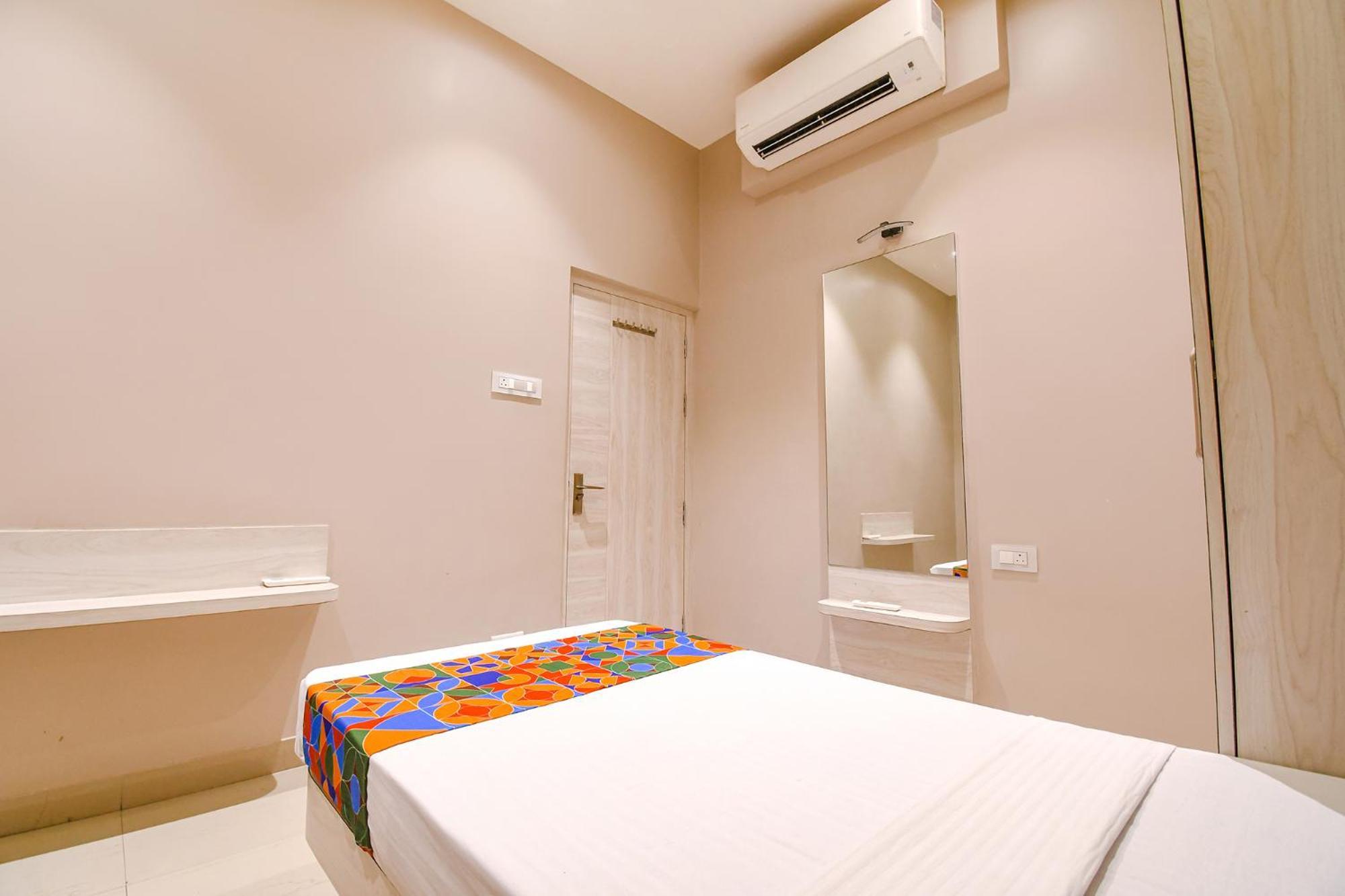 Fabhotel Kitchen Q Inn - Belaghata Calcutta Buitenkant foto